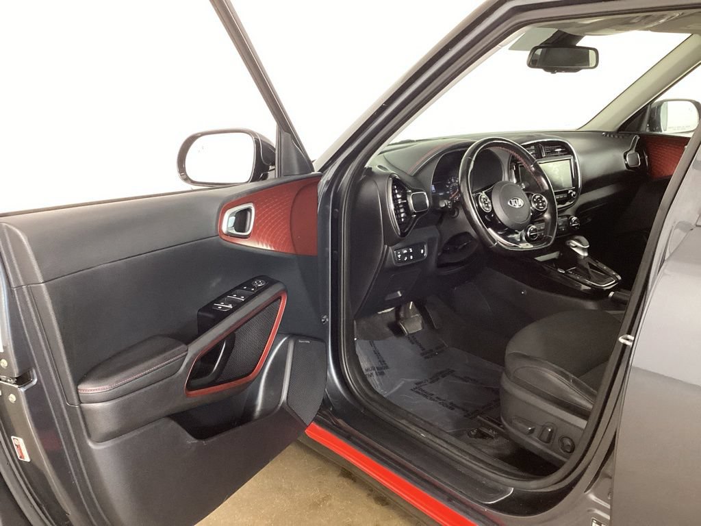 Used 2020 Kia Soul GT-Line Turbo FWD image 9
