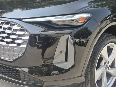 Certified 2025 Audi Q5 Premium Plus w/ Premium Plus AWD/4WD image 12