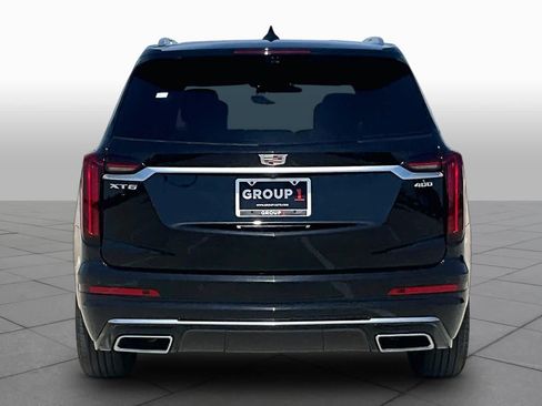 Used 2024 Cadillac XT6 Premium Luxury w/ Technology Package FWD image 4