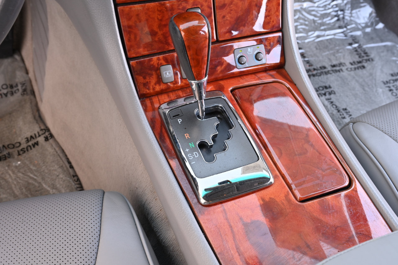 Used 2004 Lexus LS 430 w/ Modern Luxury Pkg RWD image 29