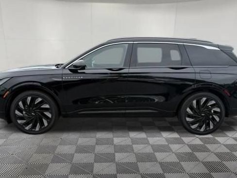 Used 2024 Lincoln Nautilus Black Label w/ Jet Appearance Package (87T) AWD/4WD image 2