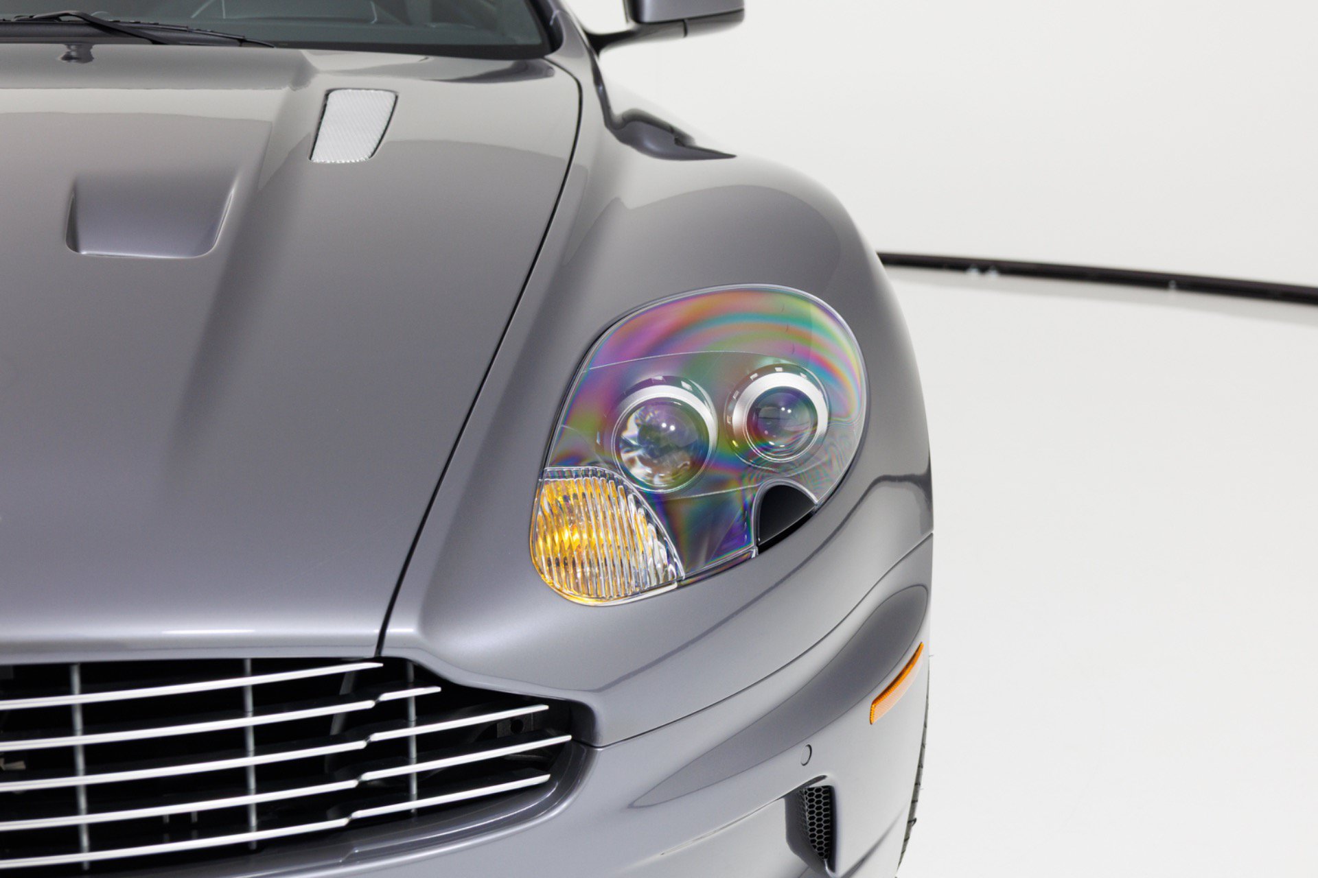 Used 2010 Aston Martin DBS Coupe RWD image 59