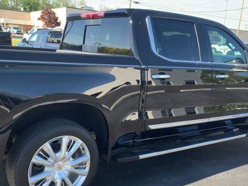 Certified 2023 Chevrolet Silverado 1500 High Country w/ High Country Premium Package AWD/4WD image 8