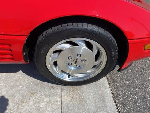 Used 1993 Chevrolet Corvette Coupe image 12