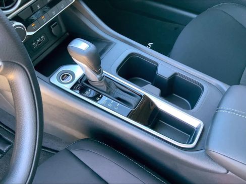 Used 2025 Nissan Sentra SV image 7