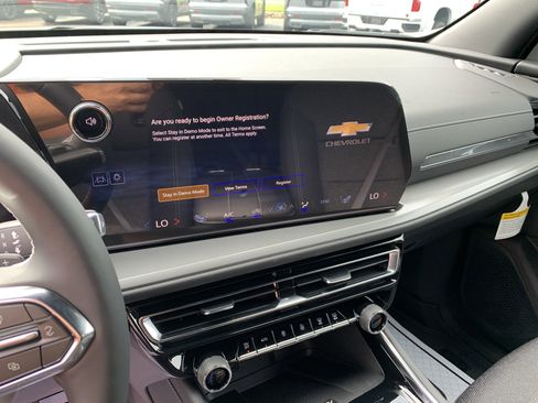 New 2026 Chevrolet Traverse LT w/ Driver Confidence Package image 13