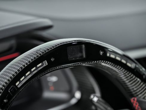 Used 2017 Audi R8 V10 image 28