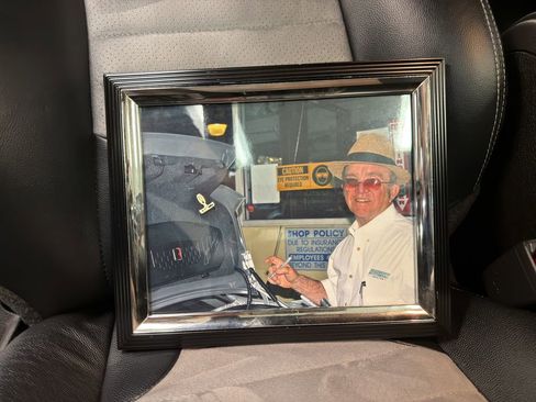 Used 2010 Ford Mustang GT Premium image 17