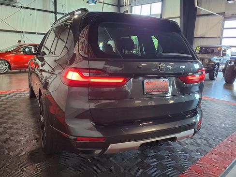 Used 2020 BMW X7 xDrive40i w/ Premium Package AWD/4WD image 5