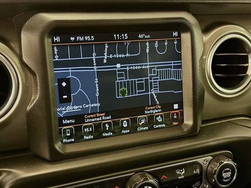 Used 2018 Jeep Wrangler Unlimited Sahara image 22