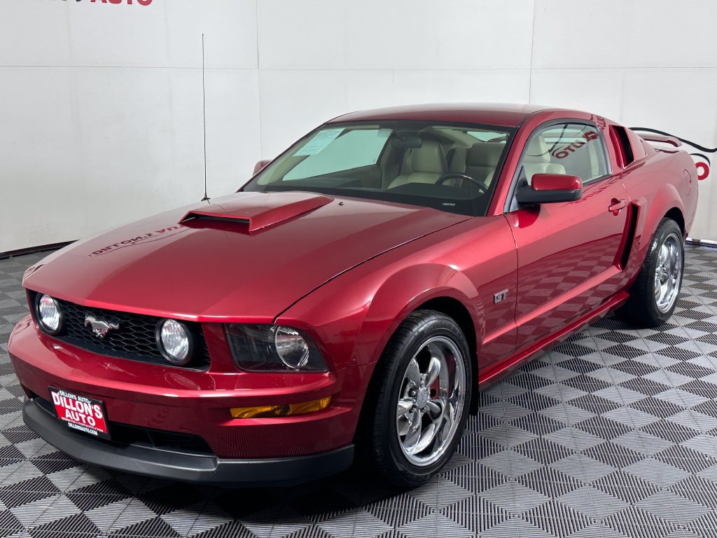 Used 2007 Ford Mustang GT RWD image 2