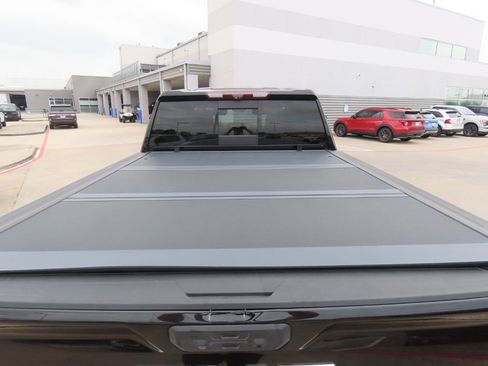 Used 2023 GMC Sierra 2500 Denali w/ Denali Black Diamond Edition AWD/4WD image 13