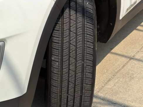 Used 2017 Kia Sorento AWD image 11