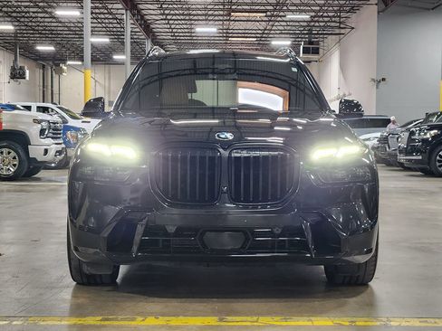 Used 2024 BMW X7 xDrive40i w/ M Sport Package AWD/4WD image 3
