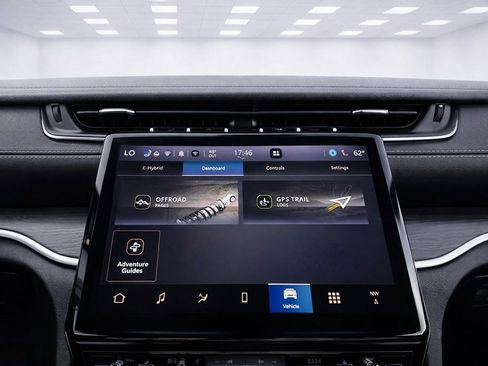 Used 2024 Jeep Grand Cherokee Limited 4xe w/ Luxury Tech Group II image 32