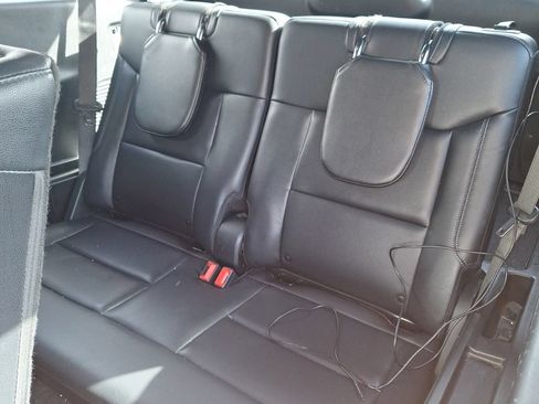 Used 2020 Ford Explorer XLT w/ Equipment Group 202A AWD/4WD image 19