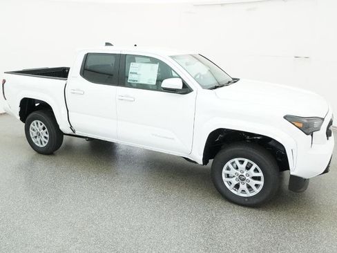 New 2025 Toyota Tacoma SR5 RWD image 27