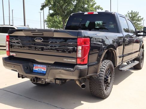 Used 2022 Ford F250 XLT w/ Black Appearance Package AWD/4WD image 3