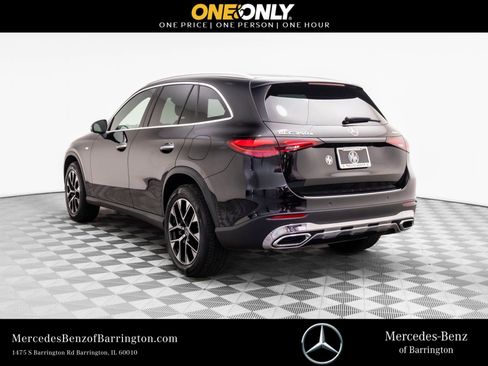 Used 2025 Mercedes-Benz GLC 350e 4MATIC image 3