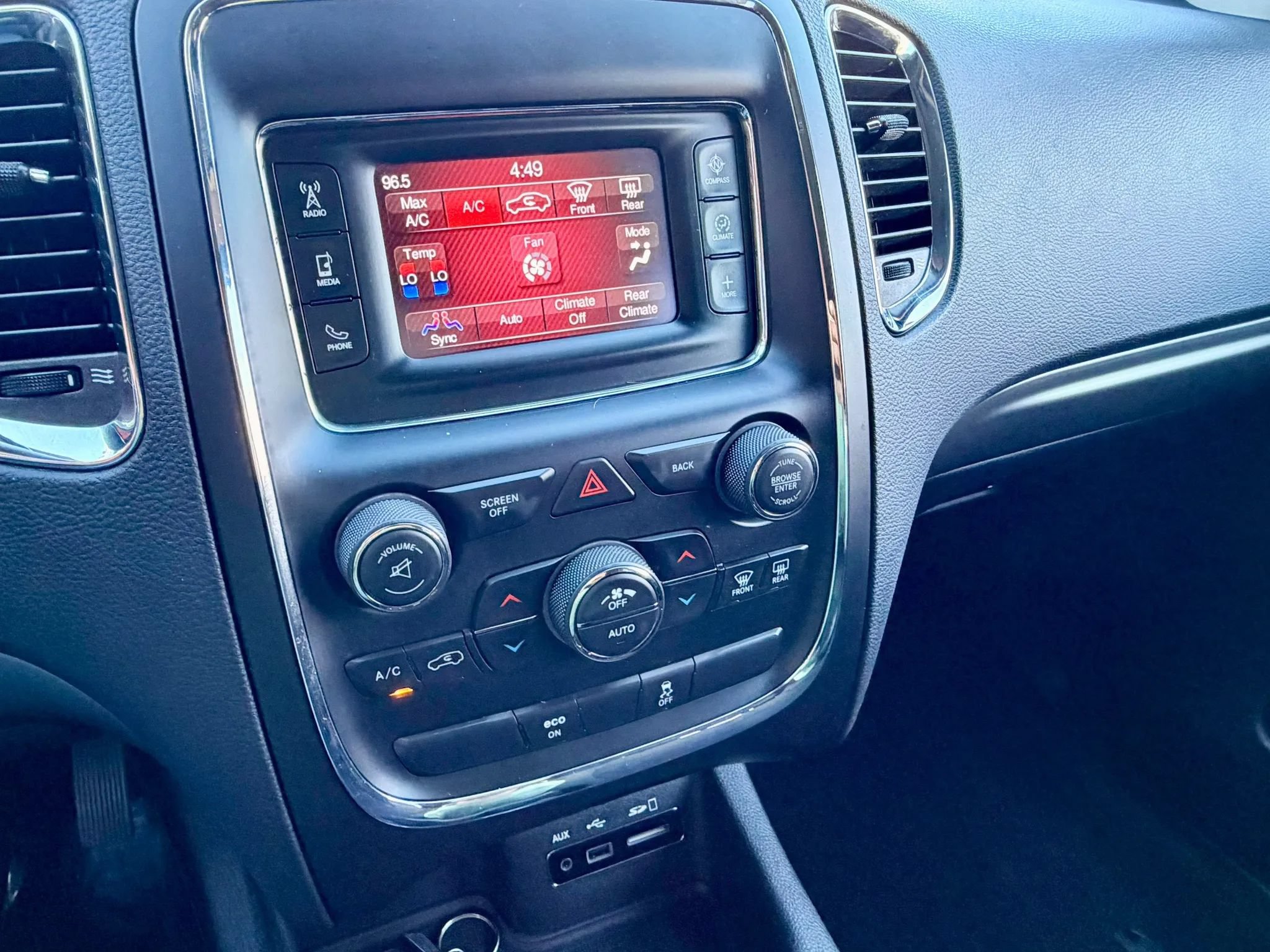 Used 2015 Dodge Durango SXT AWD/4WD image 17