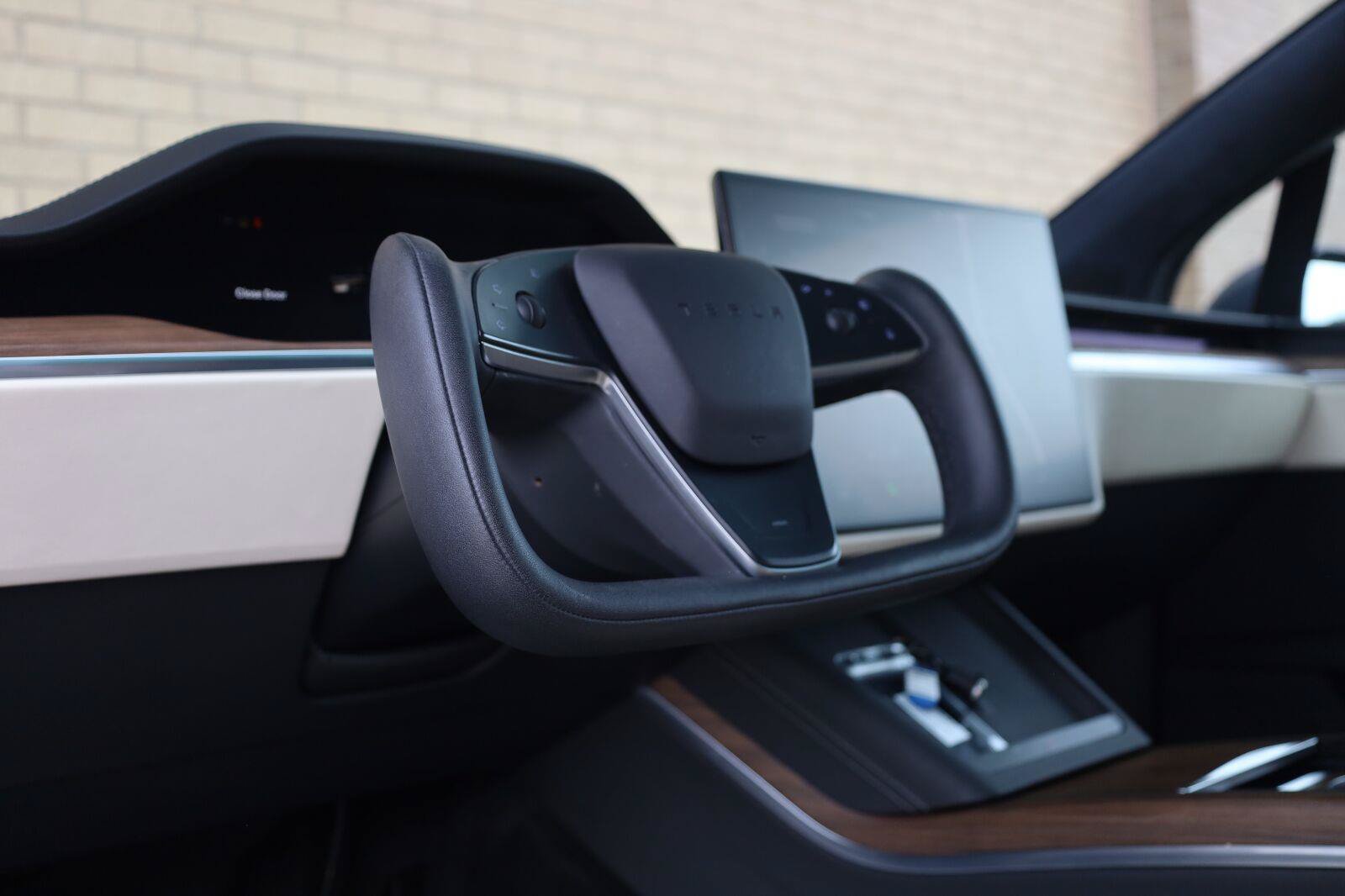Used 2023 Tesla Model X AWD/4WD image 21