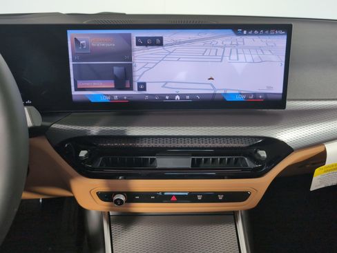 Used 2026 BMW 330i Sedan w/ M Sport Package image 22