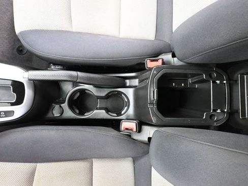Used 2013 Chevrolet Cruze LS FWD image 30