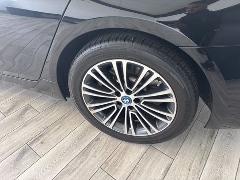 Used 2018 BMW 530e w/ Premium Package 2 RWD image 7