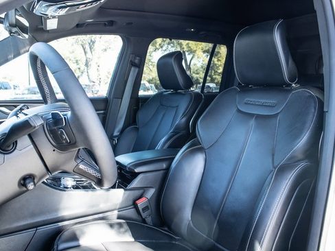 Used 2023 Jeep Grand Cherokee Overland w/ Luxury Tech Group IV image 7