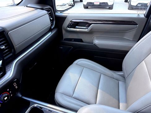 Used 2023 Chevrolet Silverado 1500 LTZ w/ Technology Package image 32