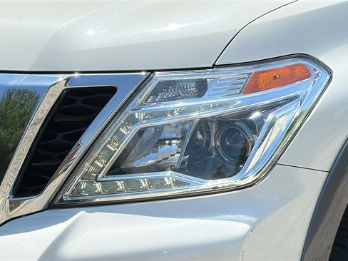 Used 2017 Nissan Armada SL AWD/4WD image 4