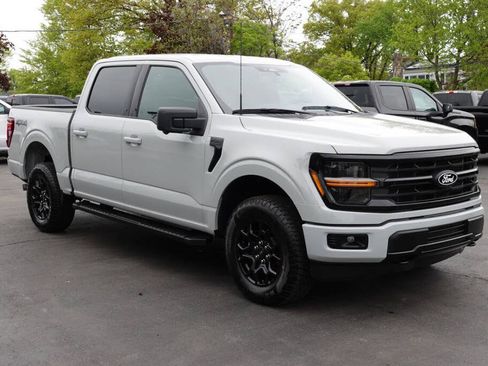 Used 2024 Ford F150 XLT w/ XLT Black Appearance Package AWD/4WD image 5