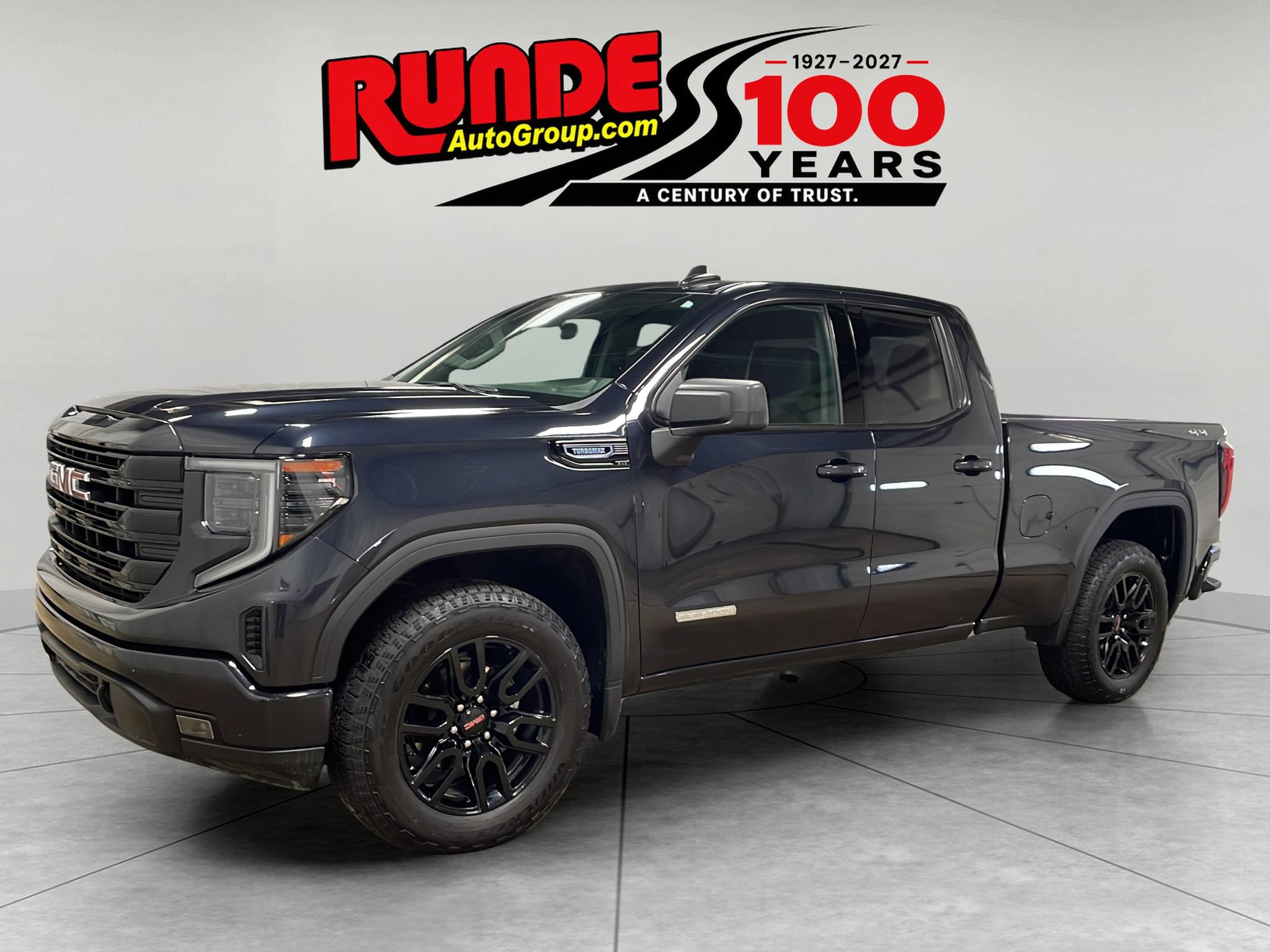 Used 2025 GMC Sierra 1500 Elevation AWD/4WD image 1