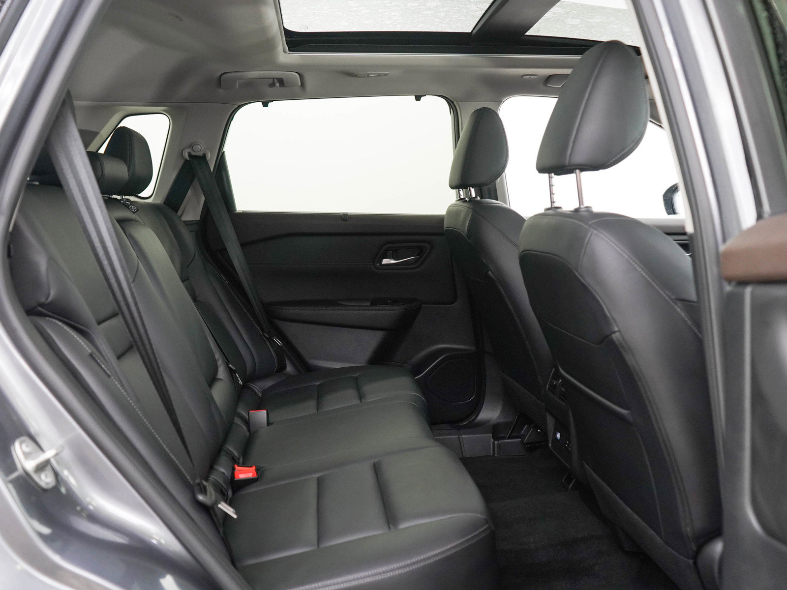 Used 2023 Nissan Rogue SL w/ SL Premium Package AWD/4WD image 12