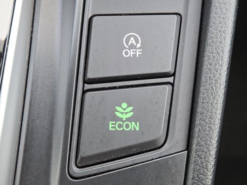 Used 2020 Honda CR-V LX image 6