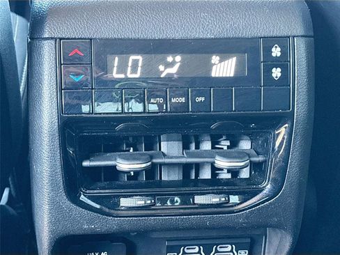 Used 2021 Jeep Grand Cherokee L Laredo w/ Luxury Tech Group I RWD image 24