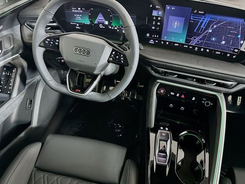 New 2025 Audi SQ5 Premium Plus image 6