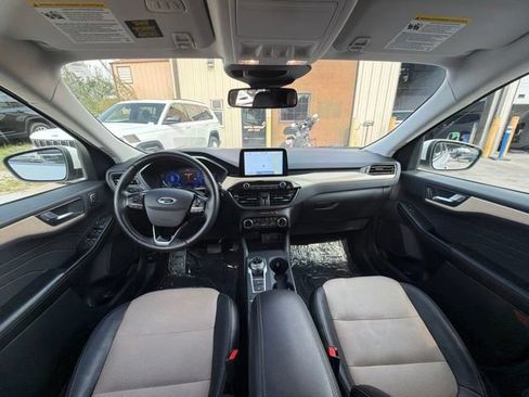 Used 2022 Ford Escape Titanium w/ Titanium Elite Package AWD/4WD image 16