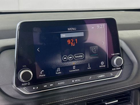 Used 2024 Nissan Rogue SV FWD image 25