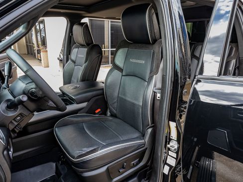 Used 2025 RAM 3500 Laramie image 31