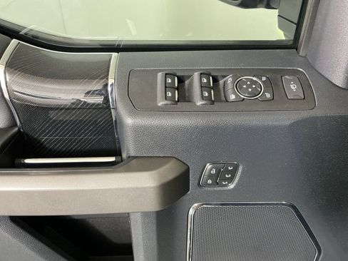 Used 2022 Ford F250 Platinum image 18