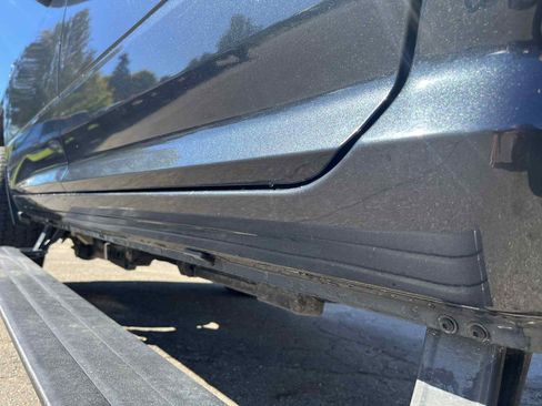 Used 2022 RAM 3500 Big Horn w/ Level B Equipment Group image 11