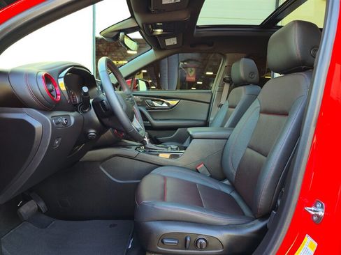 Used 2022 Chevrolet Blazer RS w/ Enhanced Convenience Package FWD image 12