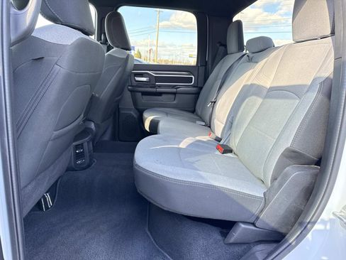 Used 2024 RAM 2500 Big Horn image 28