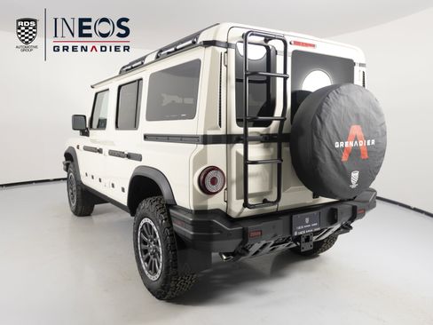 New 2025 INEOS Grenadier Fieldmaster Edition image 6