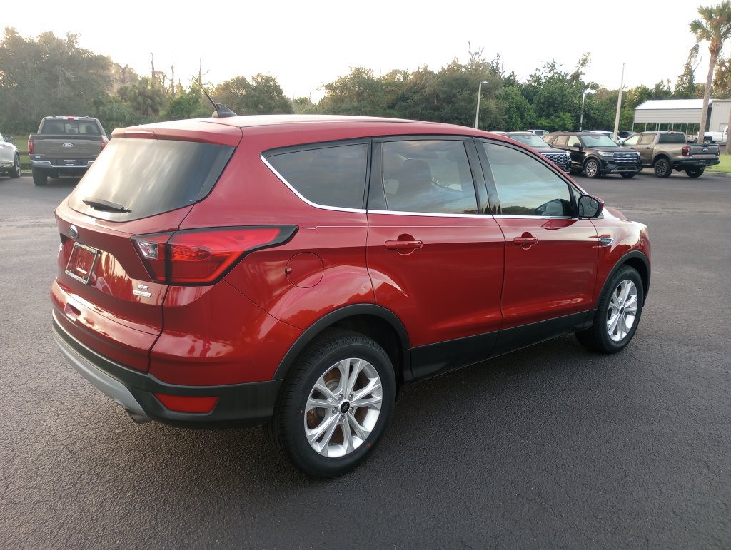 Certified 2019 Ford Escape SE FWD image 7