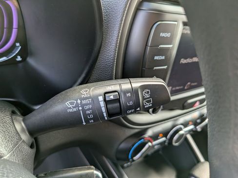 Certified 2025 Kia Soul LX FWD image 32