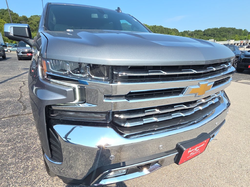 Used 2021 Chevrolet Silverado 1500 LTZ w/ Z71 Off-Road Package AWD/4WD image 12