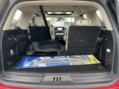 Used 2019 Ford Expedition Platinum image 26