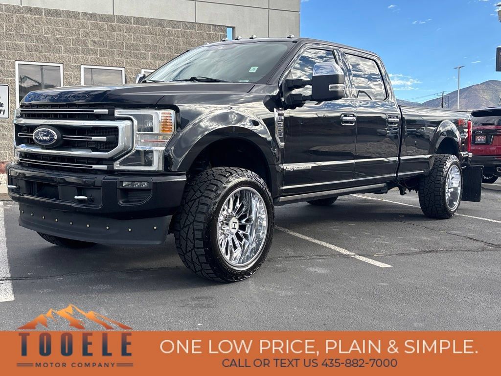 Used 2022 Ford F350 Platinum AWD/4WD image 1